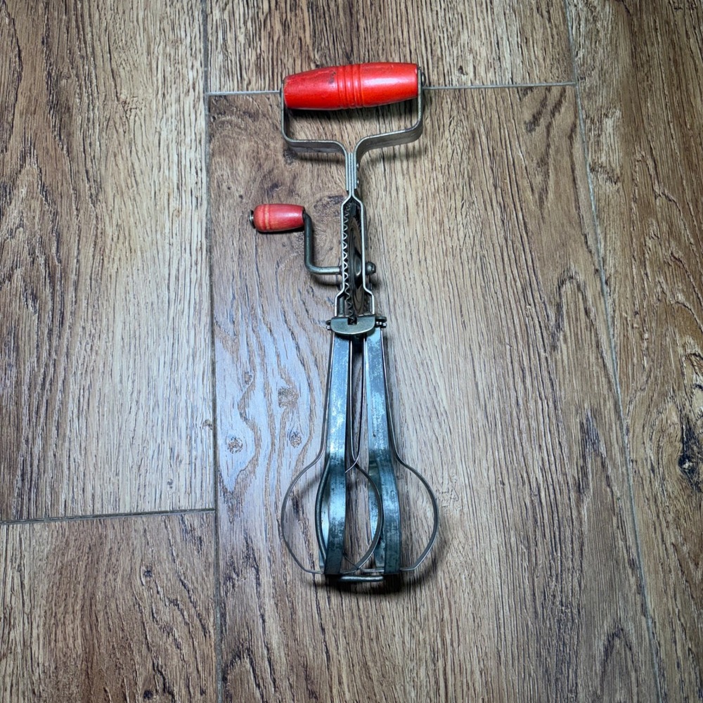 Vintage Taplin Mfg Co Hand Crank Egg Beater Red Wood Handle Manual Mixer USA